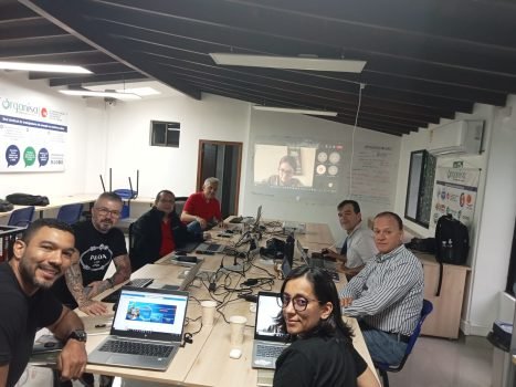 Afiliate con nosotros